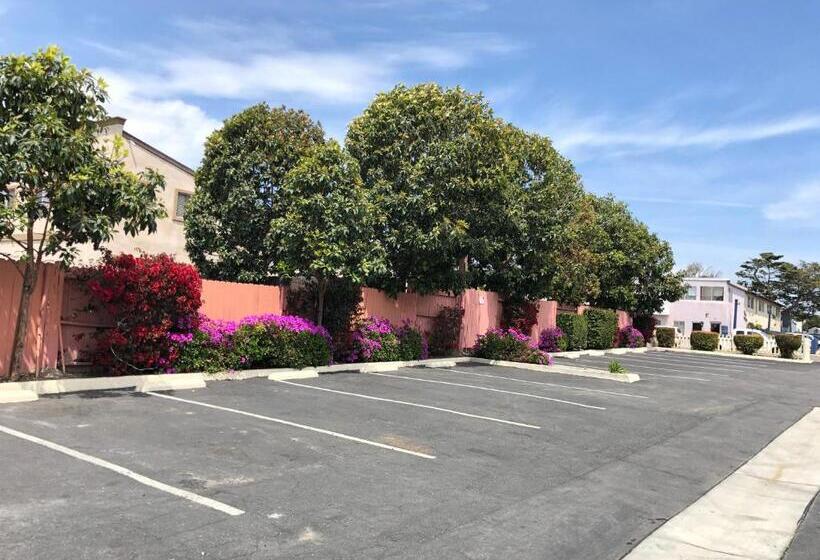 מוטל Pacific Inn