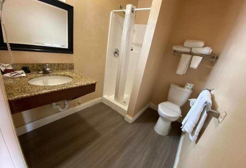 מוטל Pacific Inn