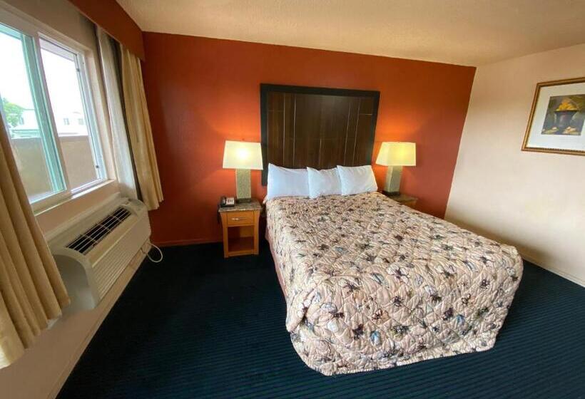 מוטל Pacific Inn