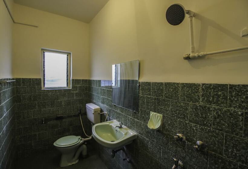 Oyo Home 10791 Elegant Studio