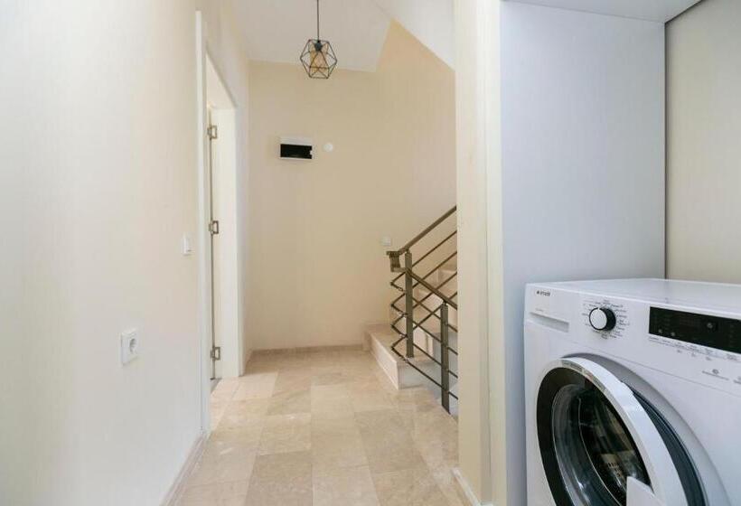 Paradise Town Villa Lisa