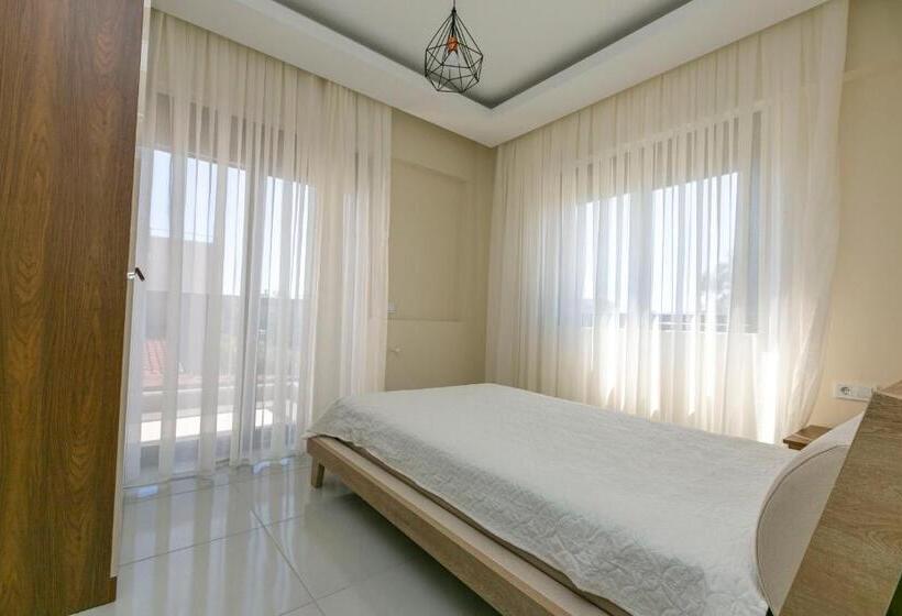 Paradise Town Villa Lisa