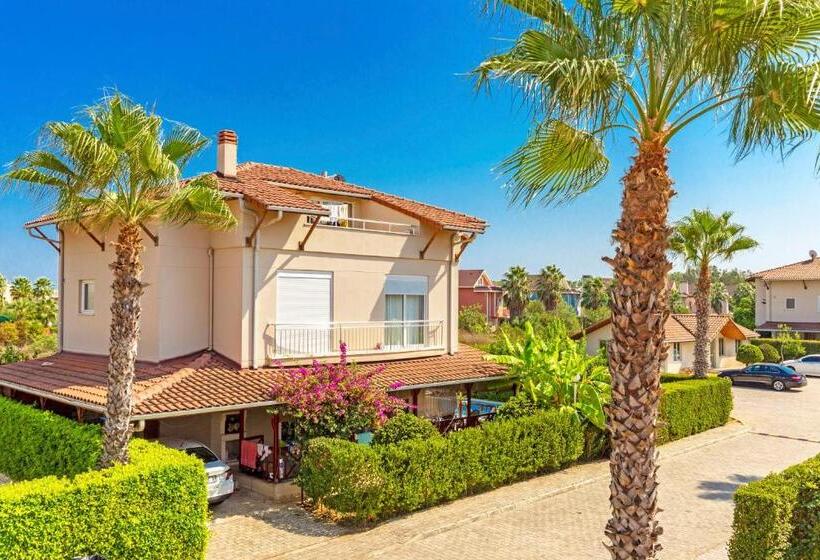 Paradise Town Villa Orchard