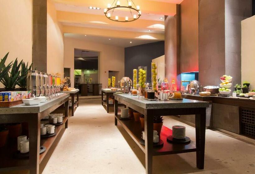 リゾートホテル Altitude at Krystal Grand Cancun - All Inclusive