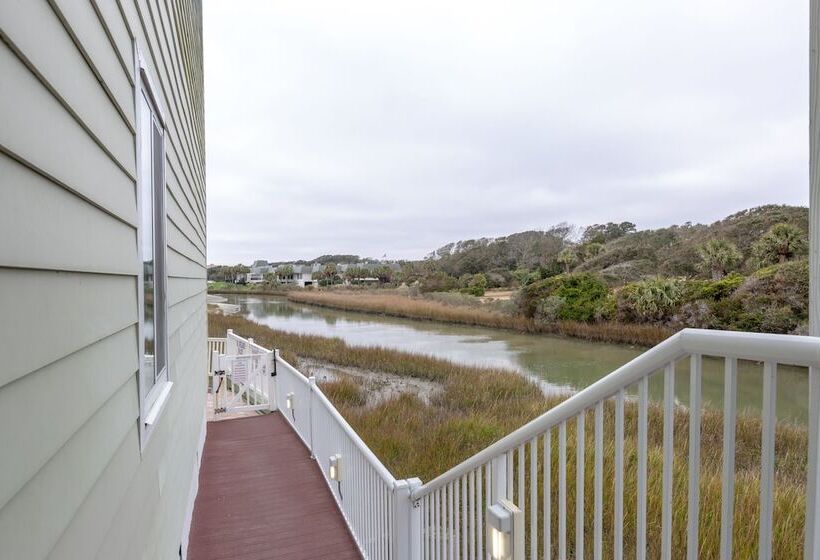 Sands Beach Club 1114 Penthouse By Palmetto Vacation Rentals