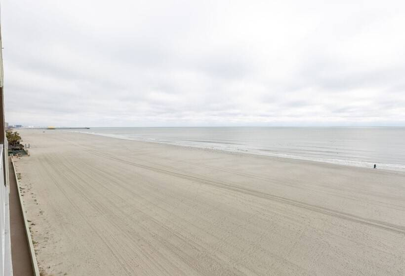 Sands Beach Club 1114 Penthouse By Palmetto Vacation Rentals