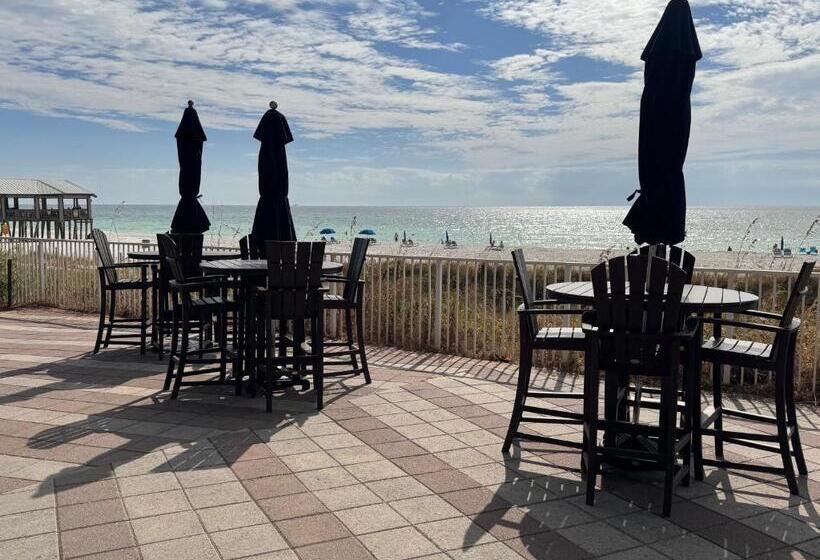 Shores Of Panama Resort