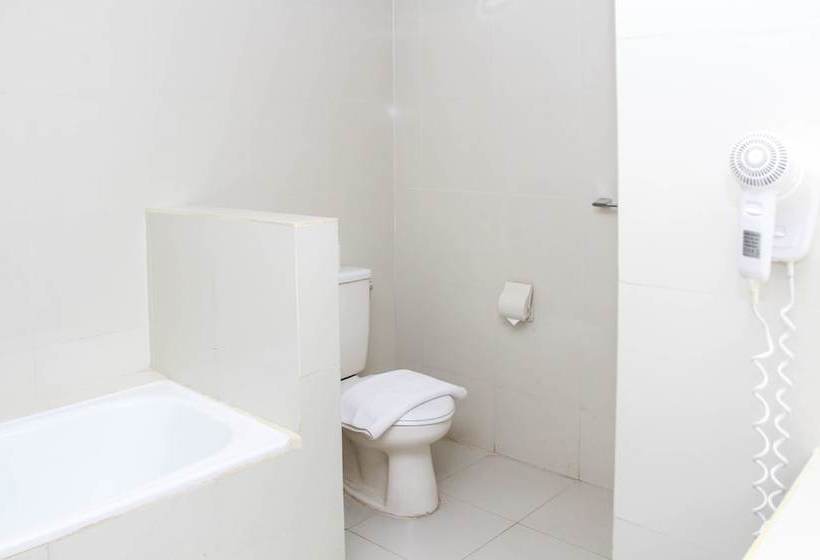 호텔 Airy Premier Legian Padma Kuta Bali