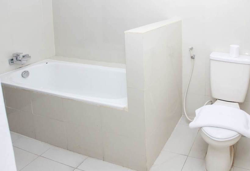 호텔 Airy Premier Legian Padma Kuta Bali