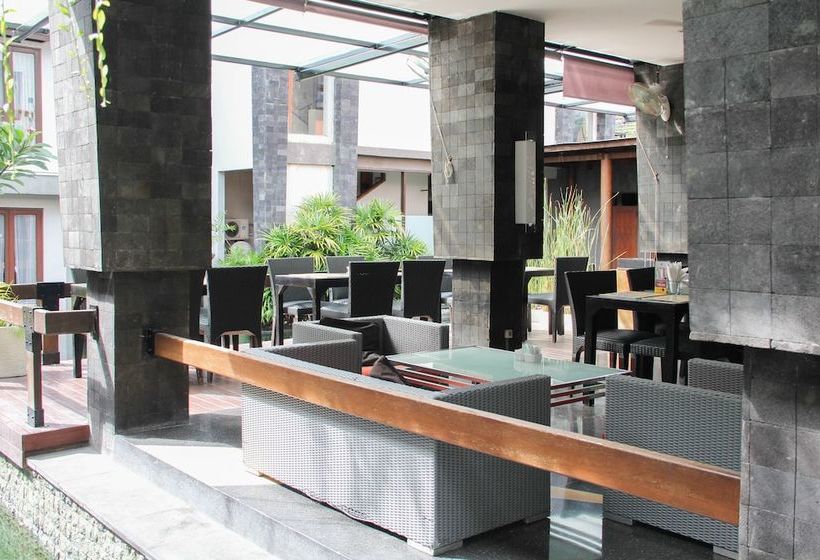 호텔 Airy Premier Legian Padma Kuta Bali