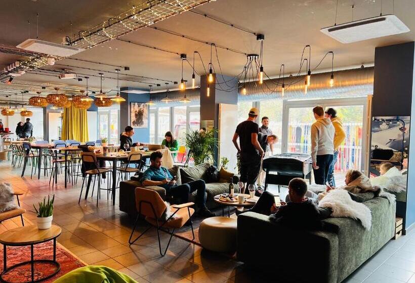 客栈 The People Les 2 Alpes