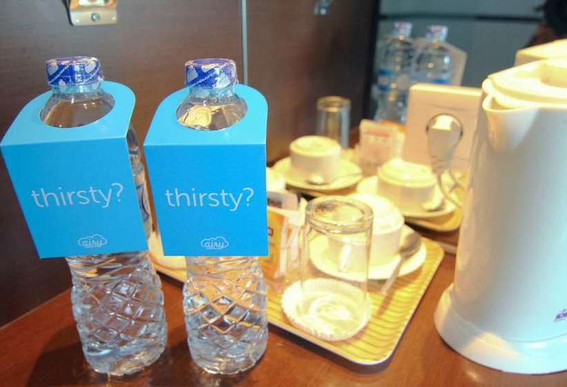 Отель Airy Slipi