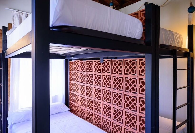 هتل Alojamiento Con Encanto La Luna En El Alba