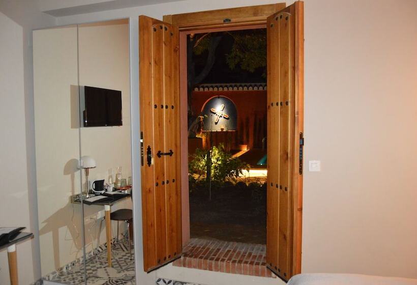 هتل Alojamiento Con Encanto La Luna En El Alba