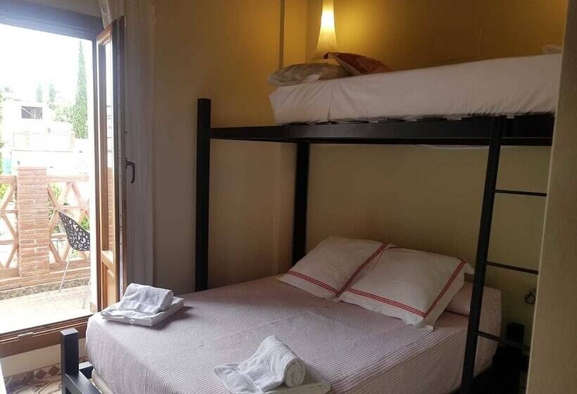 هتل Alojamiento Con Encanto La Luna En El Alba