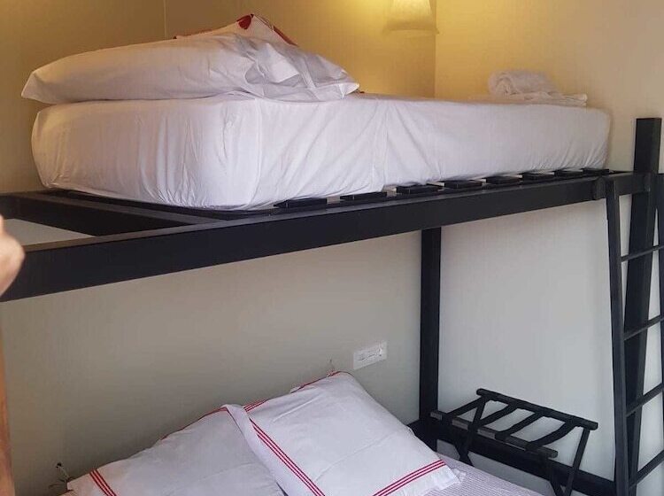 هتل Alojamiento Con Encanto La Luna En El Alba