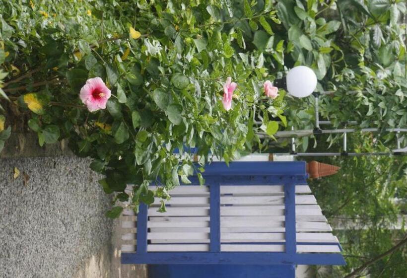 Отель Anitha S Garden Stay