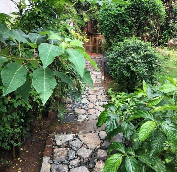 Отель Anitha S Garden Stay