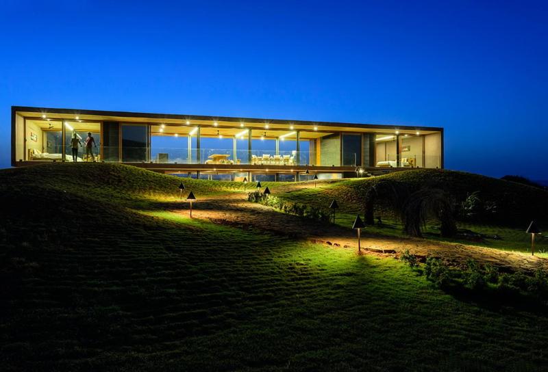 בית מלון כפרי Beyond By Sula