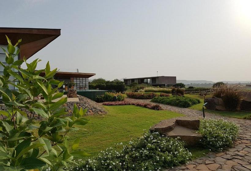 בית מלון כפרי Beyond By Sula