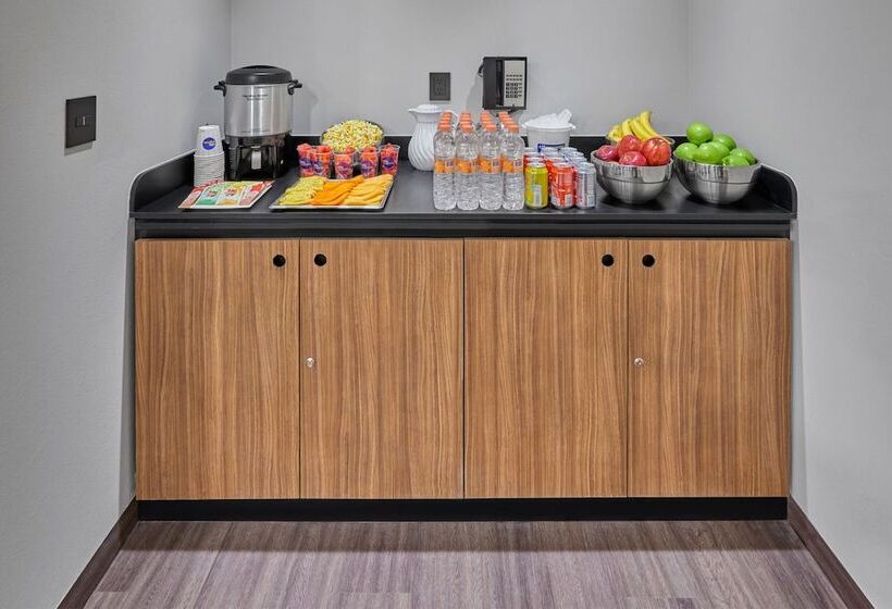 호텔 City Express By Marriott Ensenada