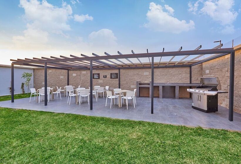 호텔 City Express By Marriott Ensenada