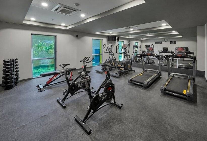 호텔 City Express By Marriott Ensenada