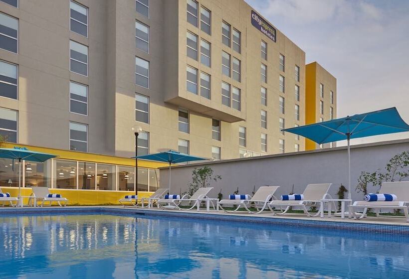 호텔 City Express By Marriott Ensenada