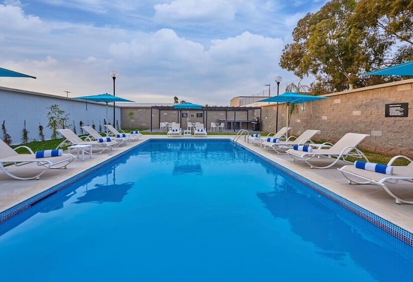 호텔 City Express By Marriott Ensenada