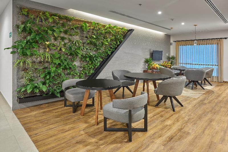 Отель City Express Plus By Marriott Tijuana