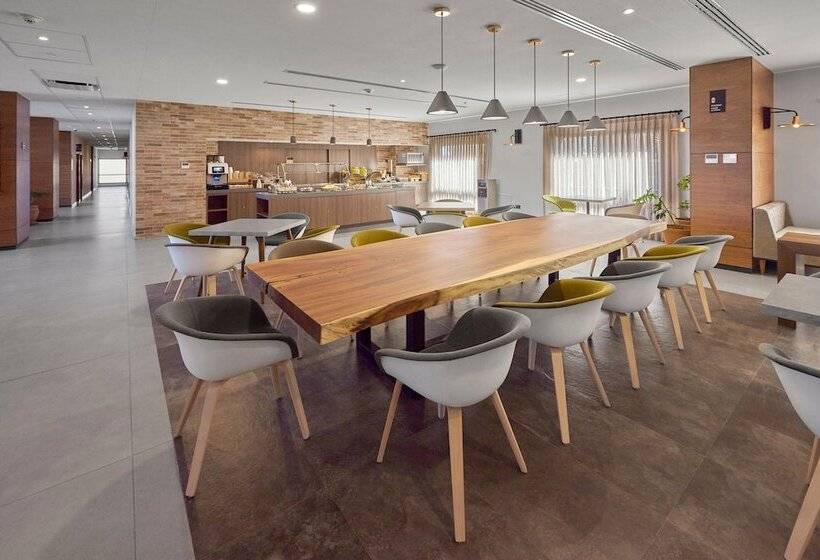 Отель City Express Plus By Marriott Tijuana