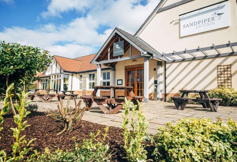 Отель Ibis Coleraine Riverside