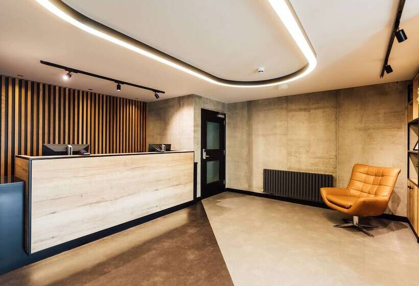 Отель Ibis Coleraine Riverside