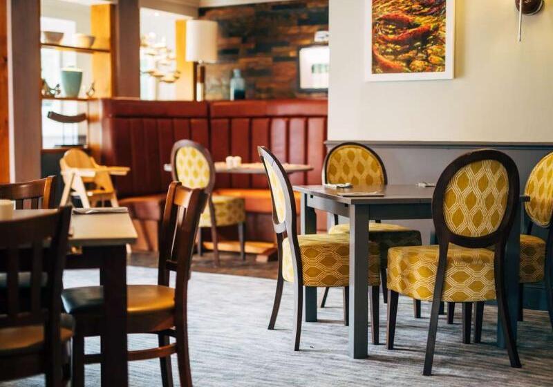 Отель Ibis Coleraine Riverside