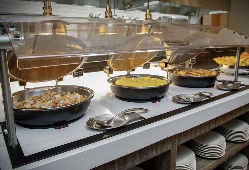 فندق Embassy Suites By Hilton St Augustine Beach Oceanfront Resort