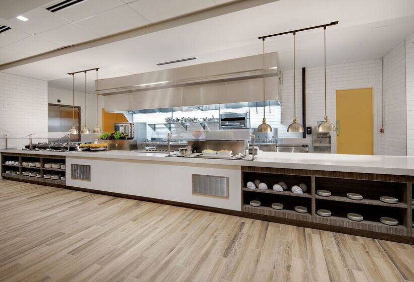 فندق Embassy Suites By Hilton St Augustine Beach Oceanfront Resort