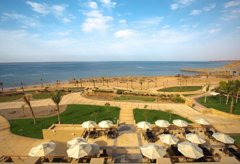 Otel Golden Tulip Sharma Resort