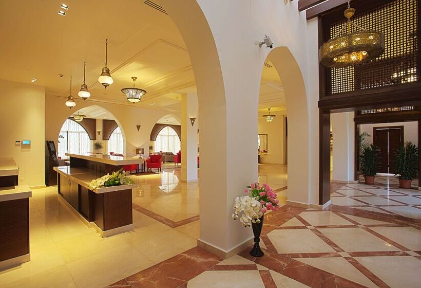 Otel Golden Tulip Sharma Resort