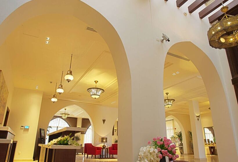 Otel Golden Tulip Sharma Resort