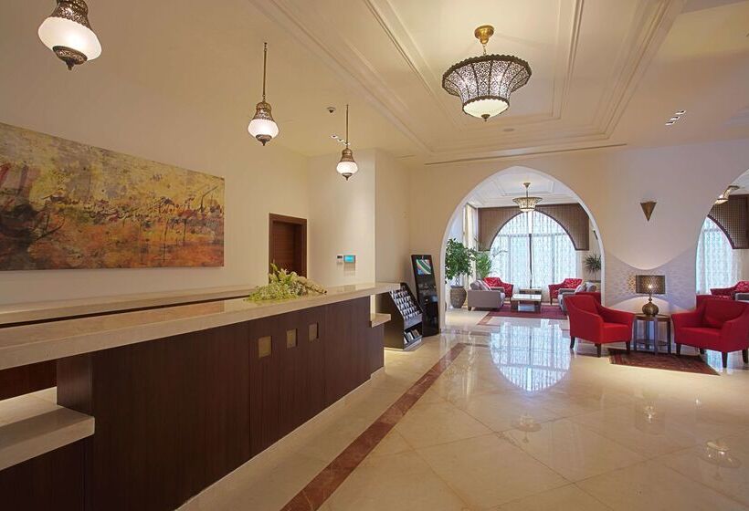 Otel Golden Tulip Sharma Resort