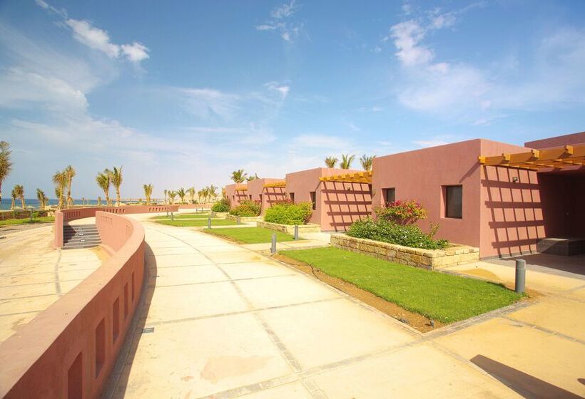 Otel Golden Tulip Sharma Resort