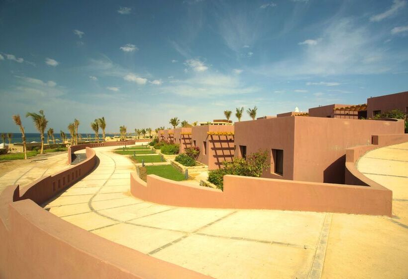 Otel Golden Tulip Sharma Resort