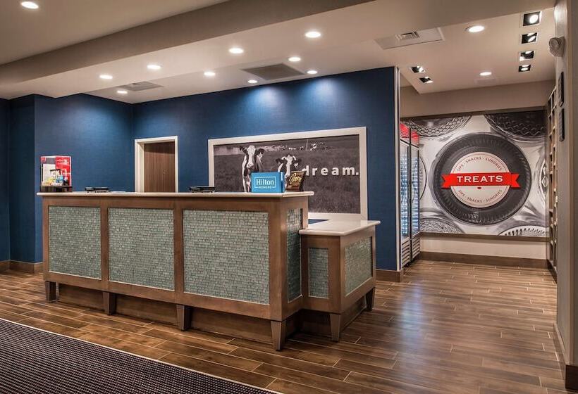 فندق Hampton Inn Benson