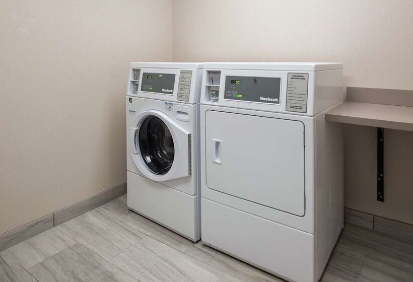 فندق Hampton Inn Benson