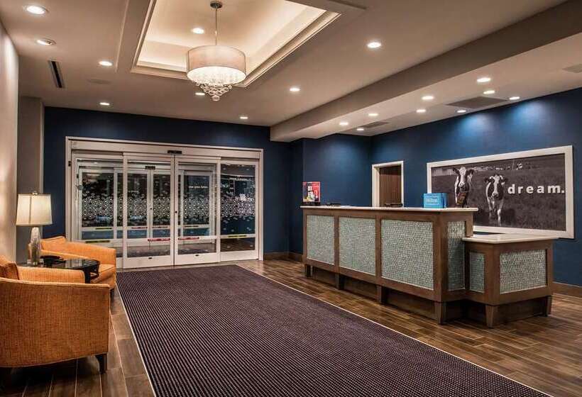 فندق Hampton Inn Benson