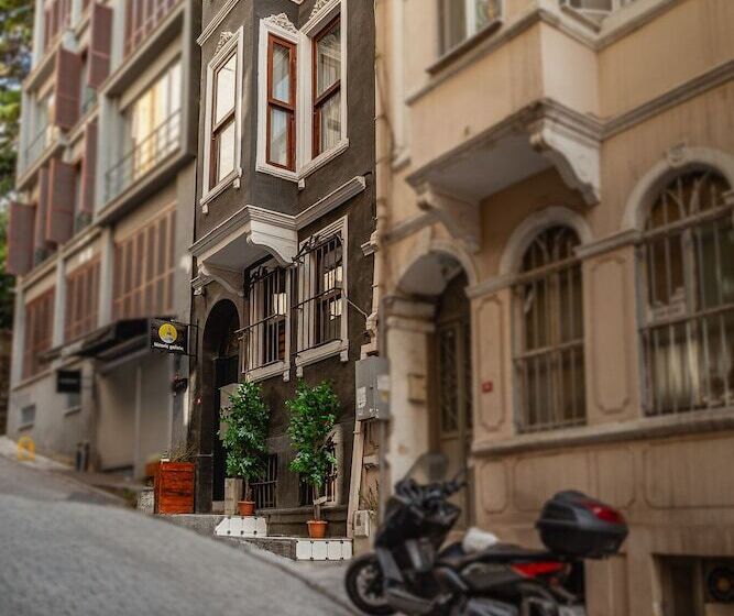 בית מלון כפרי Historic Galata