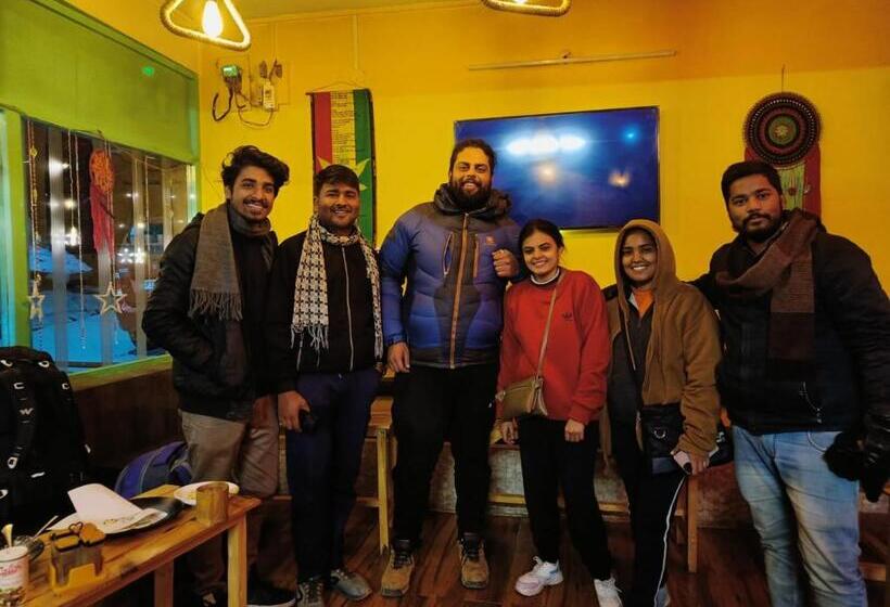 ホテル La Voglia Old Manali