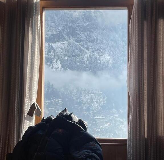 ホテル La Voglia Old Manali