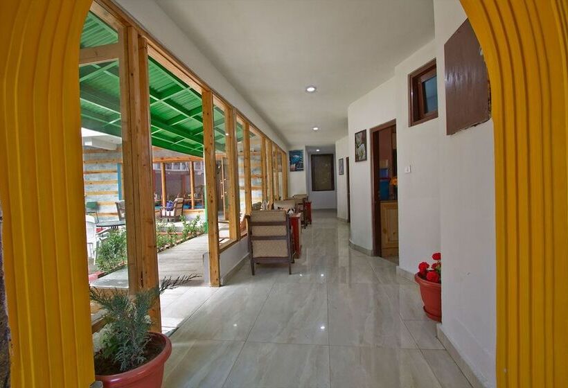 ホテル La Voglia Old Manali