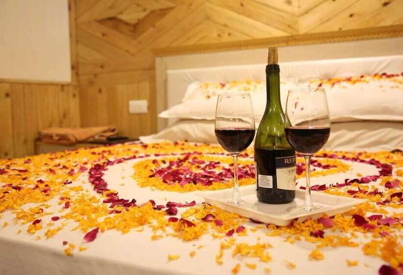 ホテル La Voglia Old Manali